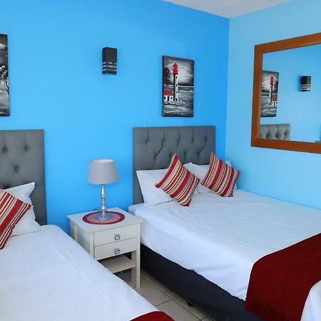 Sea Wave Holidays - Stella Maris Amanzimtoti Buitenkant foto