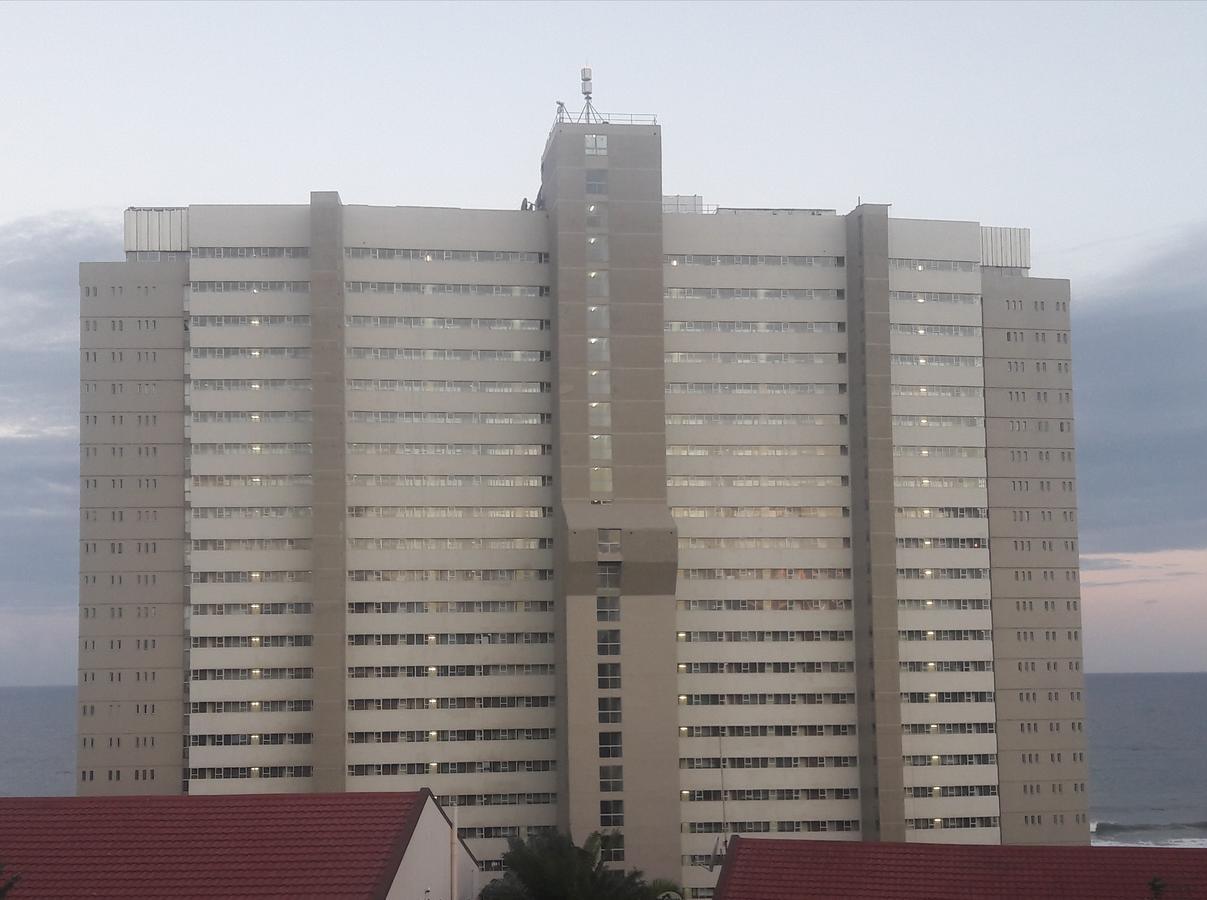 Sea Wave Holidays - Stella Maris Amanzimtoti Buitenkant foto