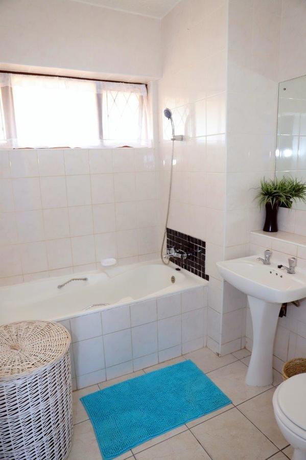 Sea Wave Holidays - Stella Maris Amanzimtoti Buitenkant foto