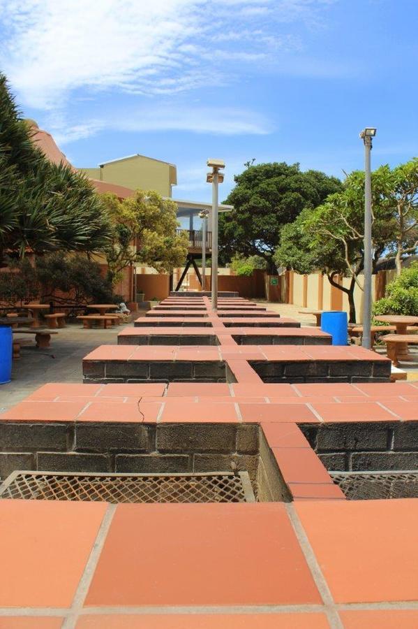 Sea Wave Holidays - Stella Maris Amanzimtoti Buitenkant foto